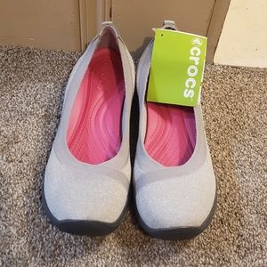 NWT Crocs light grey shoes sz 10